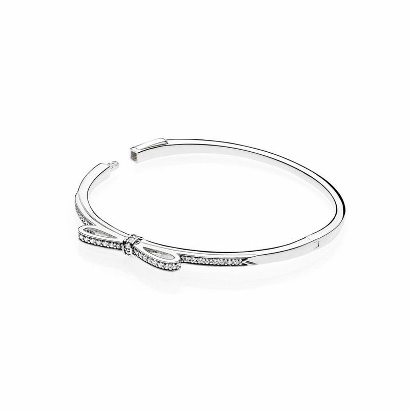 Pandora Australia Sparkling Bow Bangle Bracelet - Sterling Silver | VRWKHQ042